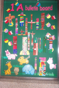 G1 Bulletin Board~呈現出小朋友自己動手製作之美勞作品